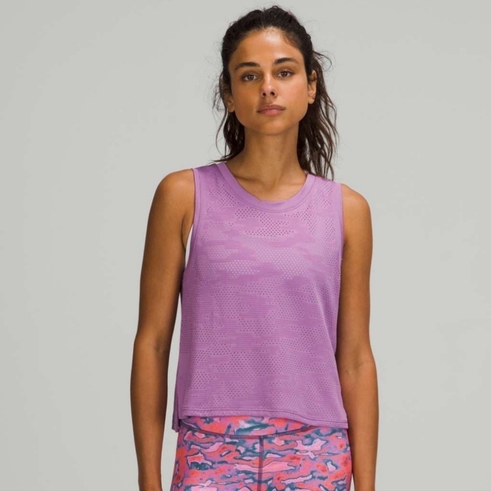 Lululemon Train to Be Tank Top *CamoDot Camo
Wisteria Purple Size 4